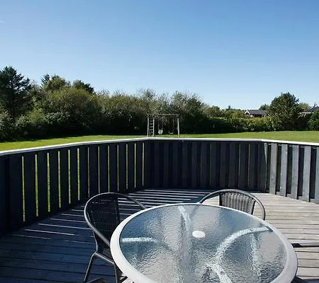 Three-bedroom Holiday In Hjorring 11 *