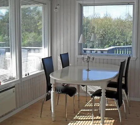 Three-bedroom Holiday In Hjorring 11 * Lønstrup